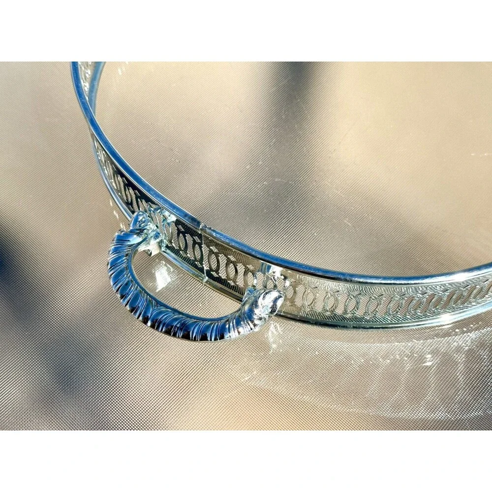 International Silver Co Silver Plated Ring Pie Holder Anchor Hocking Glass Dish